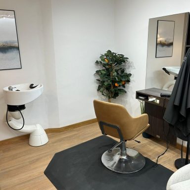 Salon Refit